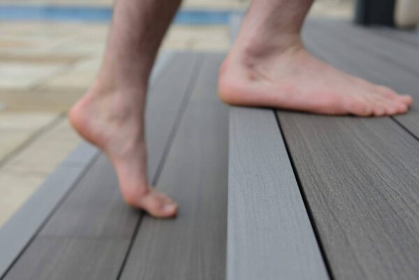 Tabla rustica deck WPC color gris piedra - Imagen 6
